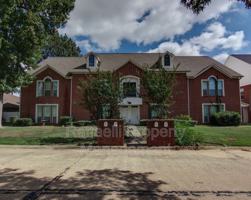 featured image of 6 Fernwood Dr #B