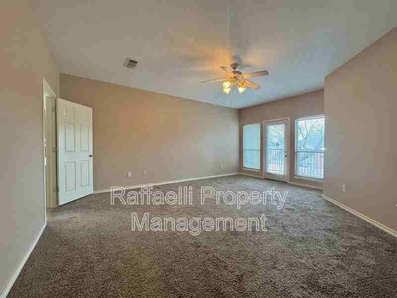 6 Fernwood Dr #B - Photo 4 of 9