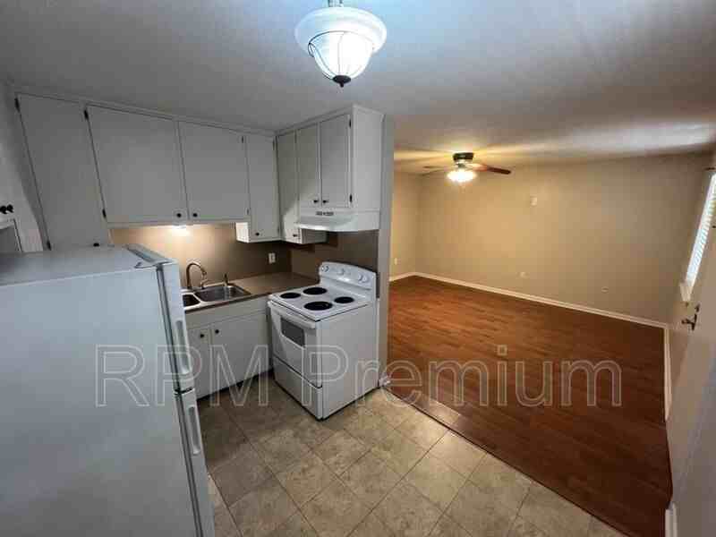 4133 Lee St #17 - Photo 5 of 19