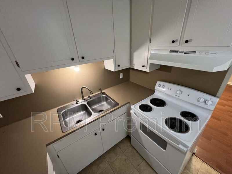 4133 Lee St #17 - Photo 7 of 19