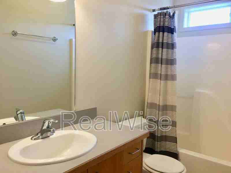 219 Nw 6th St #STE3 - Photo 7 of 16