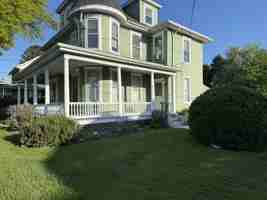 featured image of 13 N Kinzer Rd