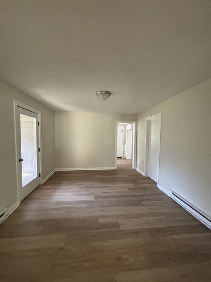 679 Lofton Rd - Photo 4 of 10