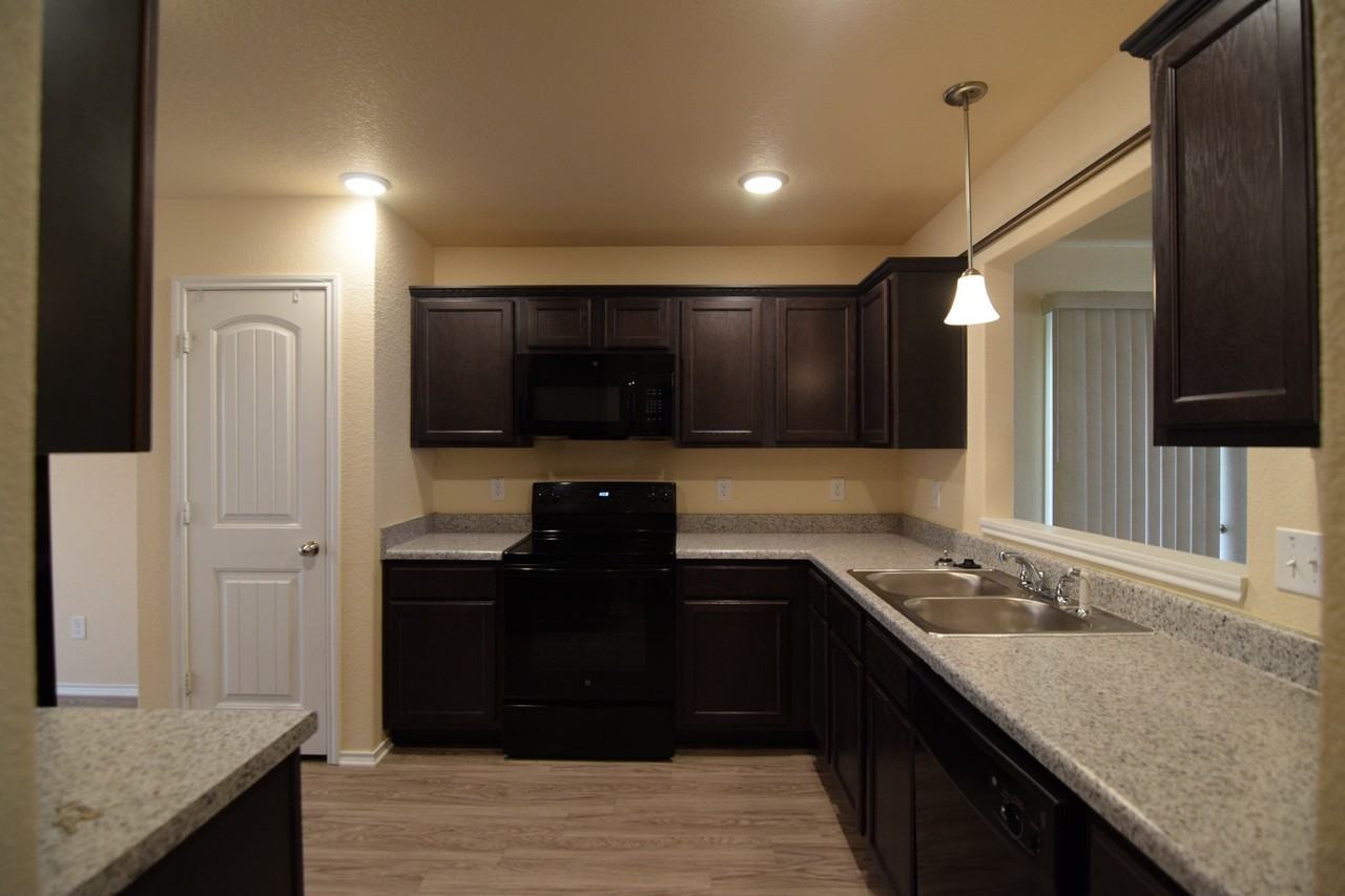 2209 Sea Eagle Dr - Photo 5 of 26