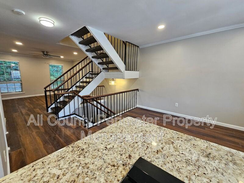 7309 Cardigan Cir - Photo 3 of 12
