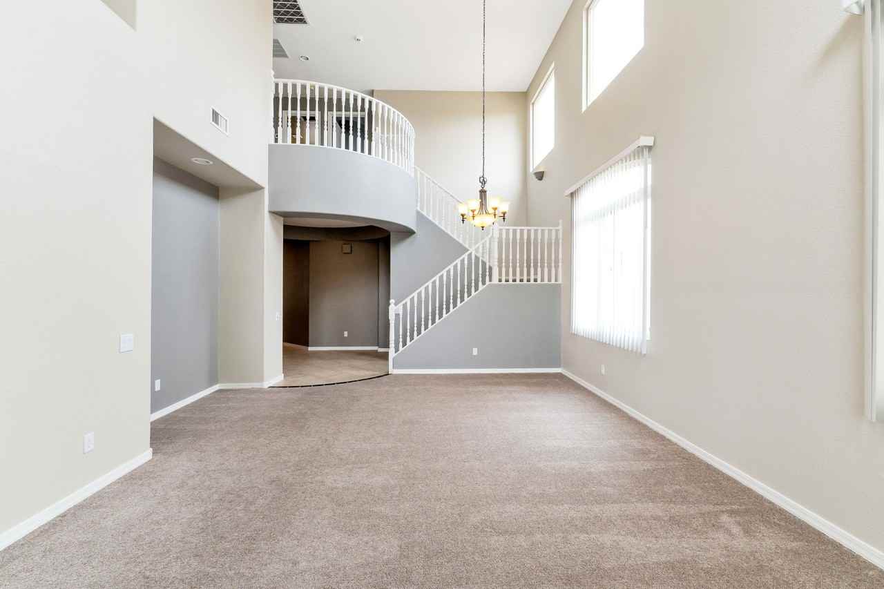 12936 N Salt Cedar Dr - Photo 3 of 25