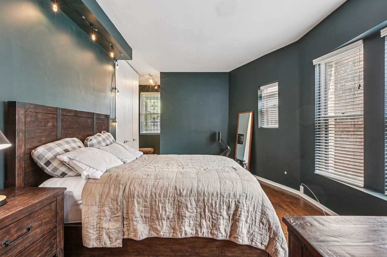 700 W Cornelia Ave #3E - Photo 7 of 12