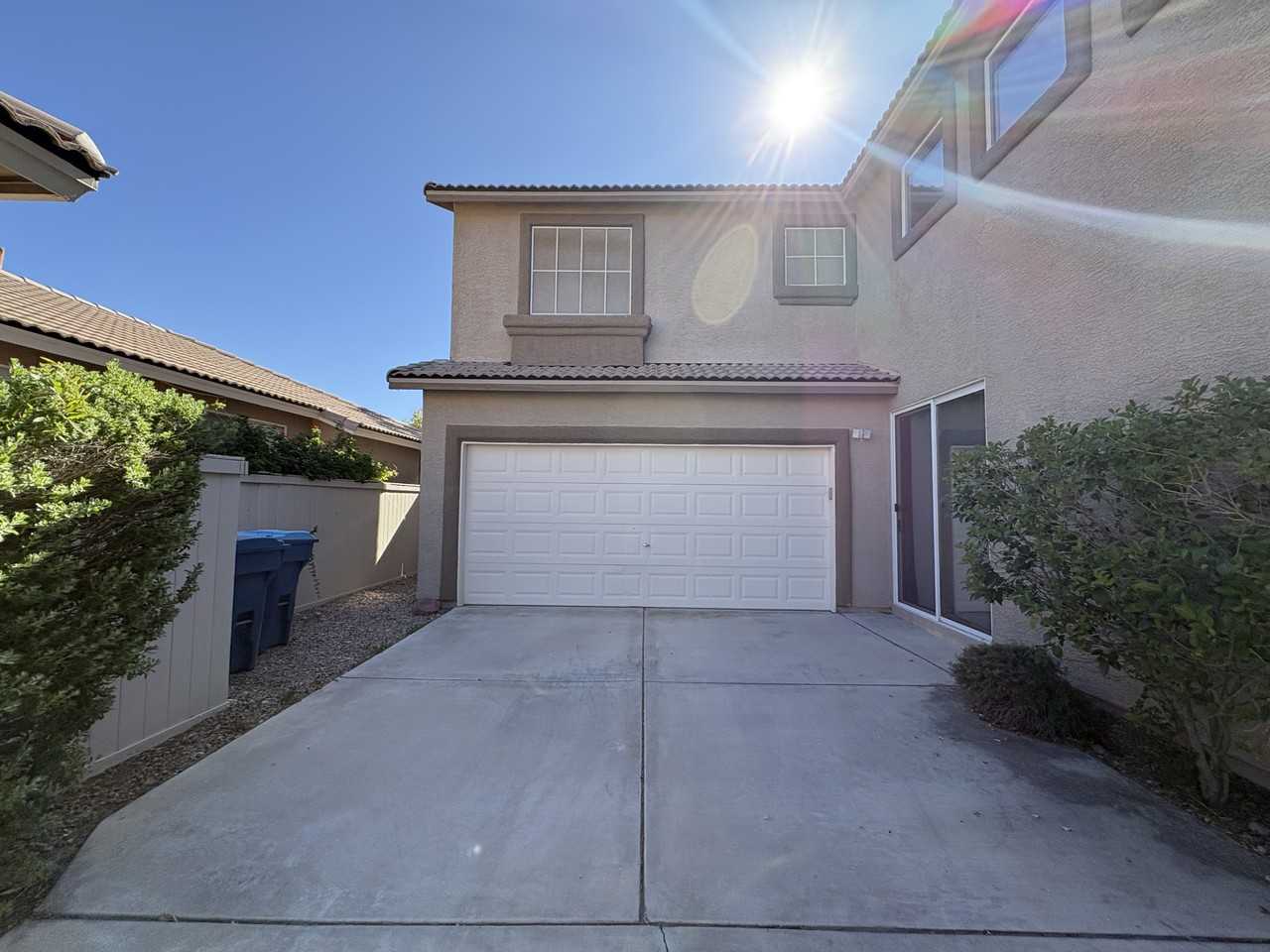 9778 Bradford Summit St - Photo 5 of 39