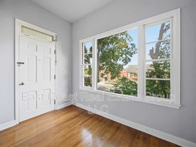 323 N Potomac St #2 - Photo 7 of 19