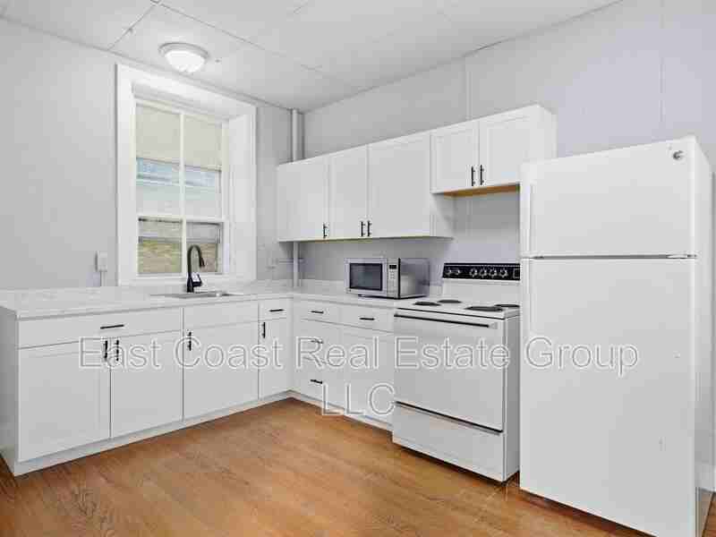 323 N Potomac St #3 - Photo 7 of 26