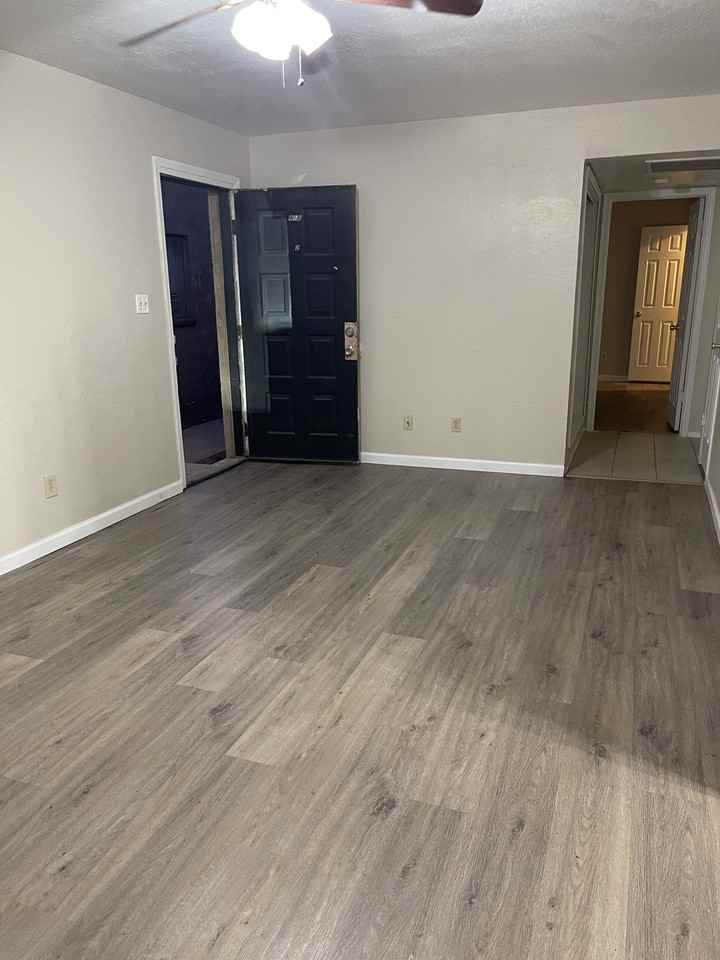 918 N Pueblo Dr #2 - Photo 3 of 9