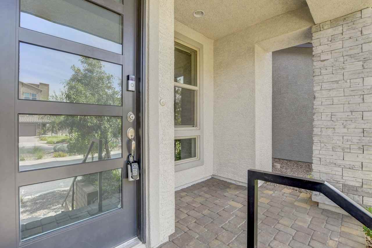 770 N Water St - Photo 5 of 50