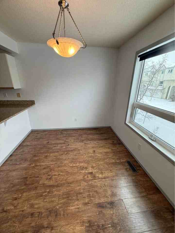 7602 176 St Nw - Photo 3 of 23