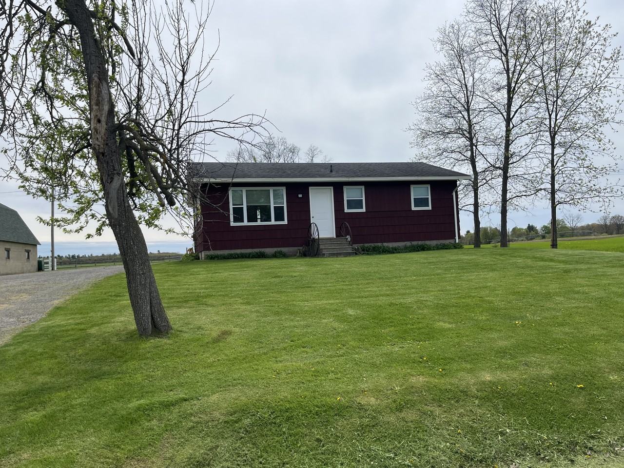 11796 Arthur - Photo 2 of 12