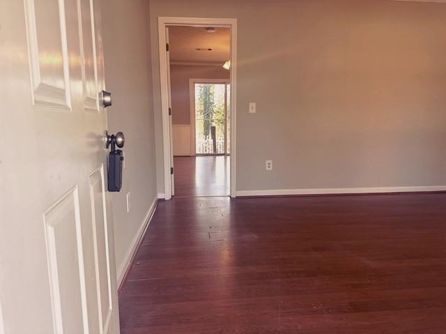 95 Castlegate Cir - Photo 2 of 23