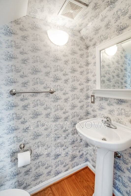 2729 Celestial Dr - Photo 7 of 43