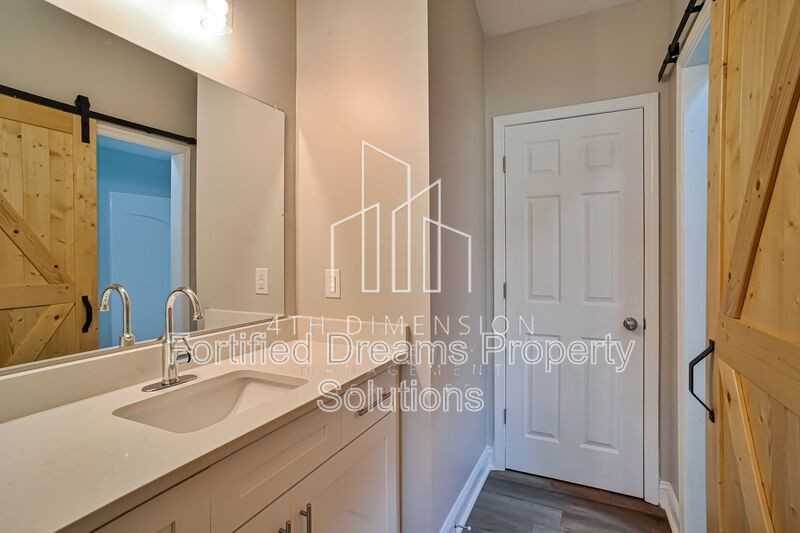 4049 Wood Ave - Photo 5 of 20