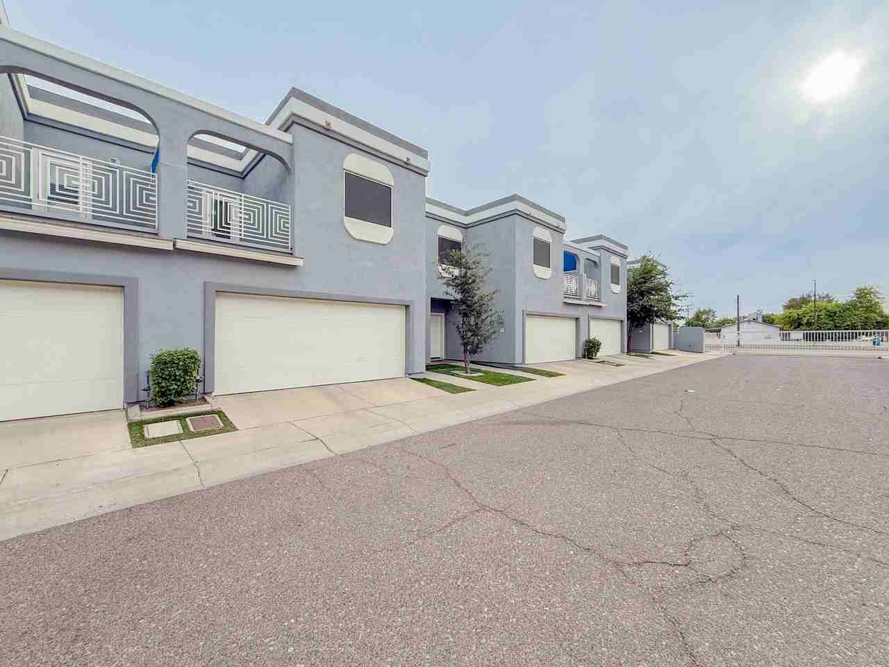 1851 W Vermont Ave - Photo 3 of 27