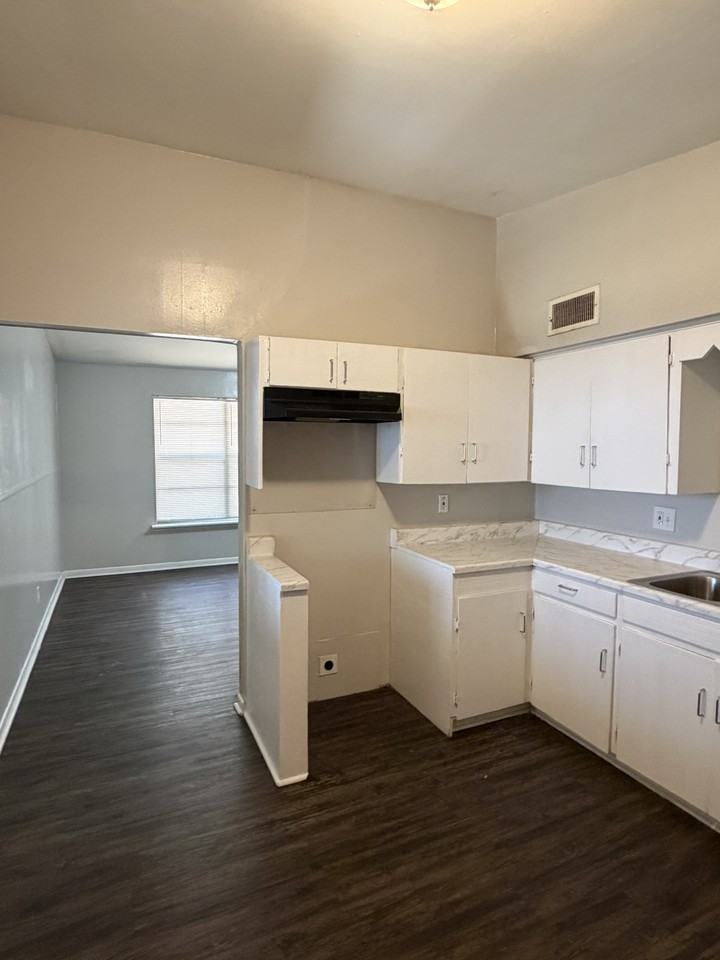 7 Harrow Dr - Photo 6 of 17