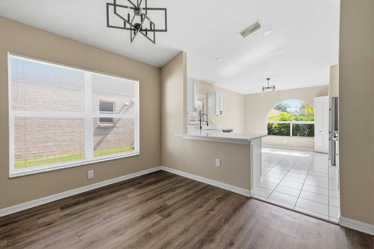 8636 Manassas Rd - Photo 6 of 22