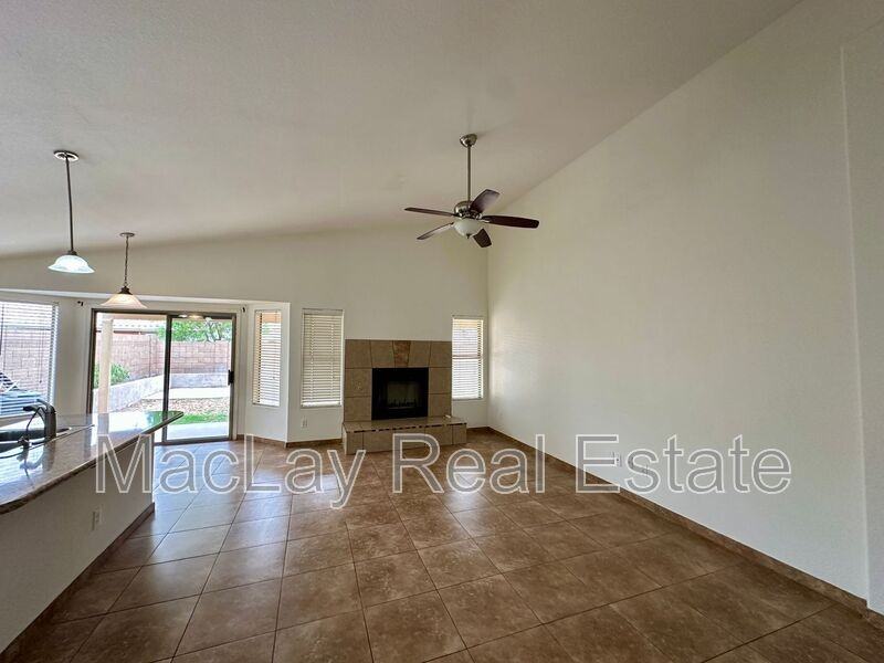 1704 E Heather Ave - Photo 5 of 19