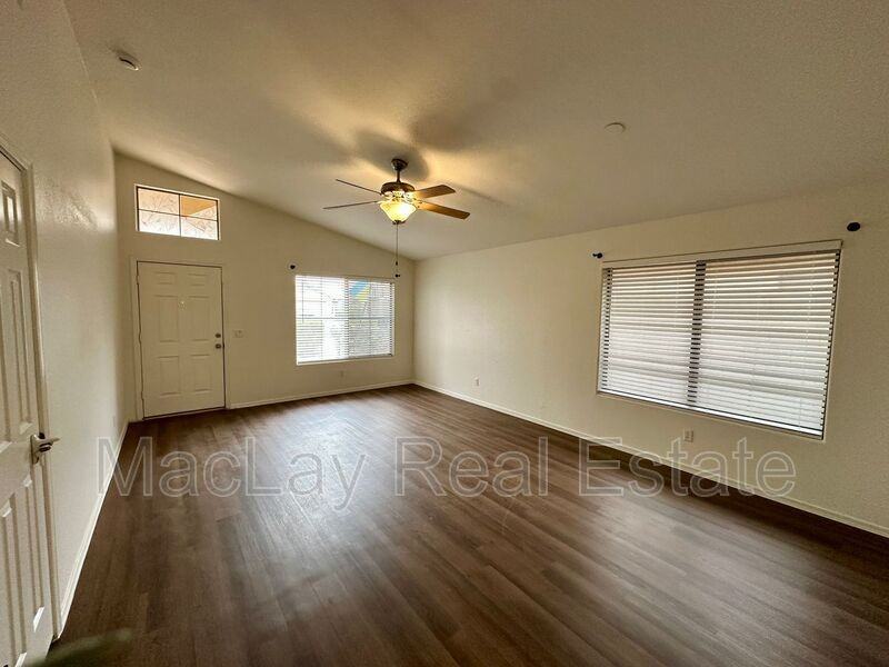 1704 E Heather Ave - Photo 6 of 19