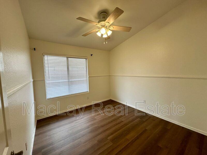 1704 E Heather Ave - Photo 7 of 19