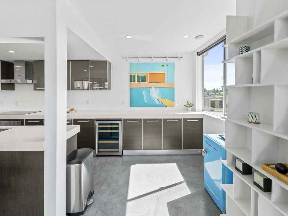 100 S Venice Blvd #9 - Photo 5 of 12