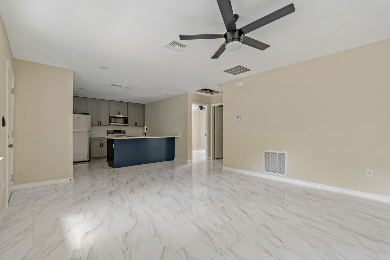 2851 Green Acres Ave #B - Photo 2 of 17