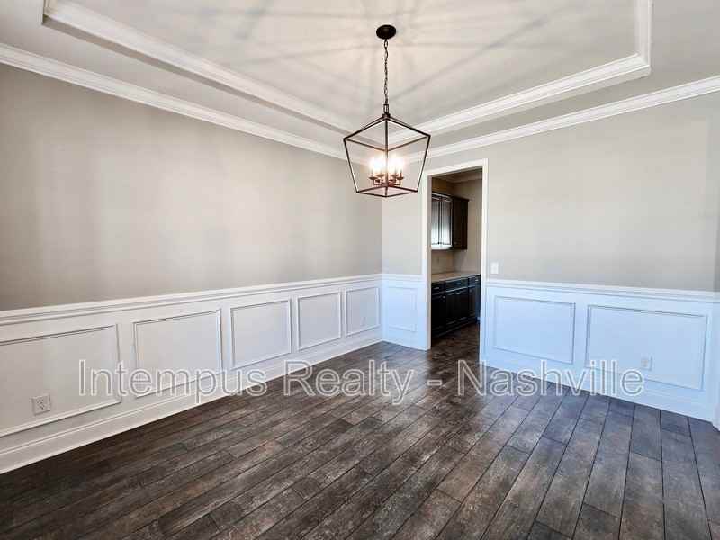 1005 Maleventum Way - Photo 6 of 50