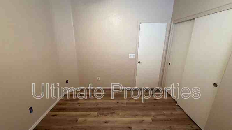 9856 W Salter Dr - Photo 6 of 10