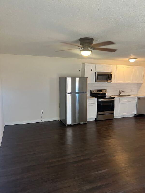1617 N Jefferson Ave #6 - Photo 2 of 16