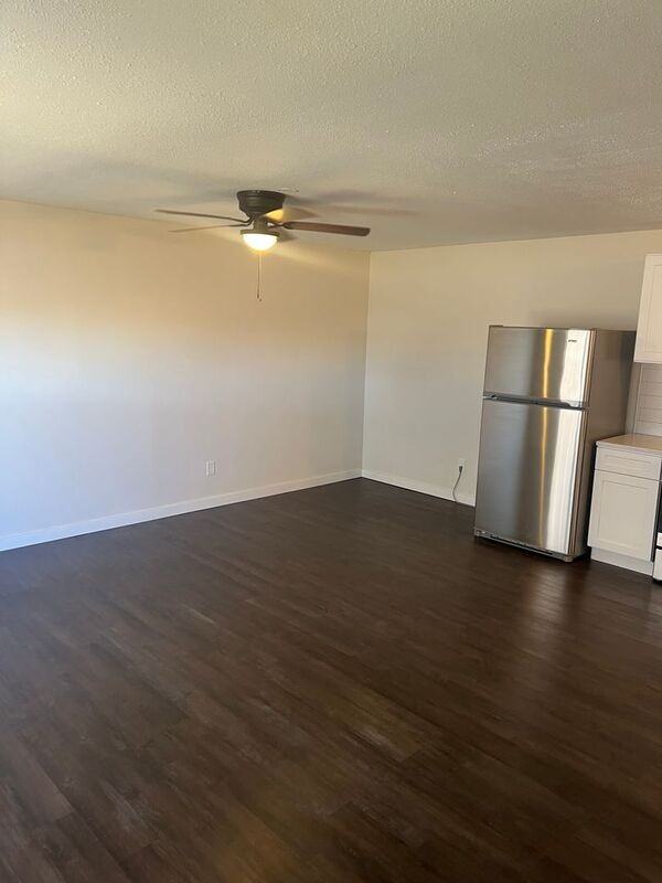 1617 N Jefferson Ave #6 - Photo 3 of 16