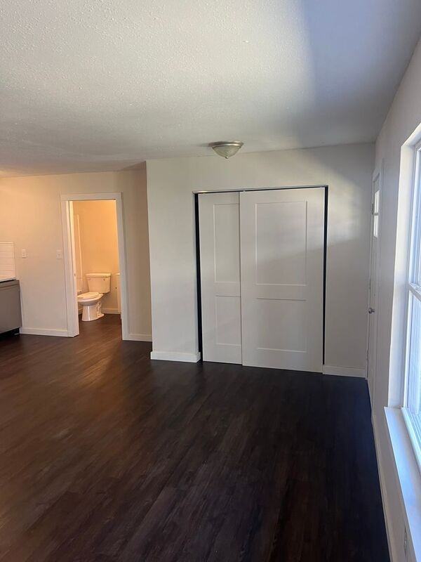 1617 N Jefferson Ave #6 - Photo 4 of 16