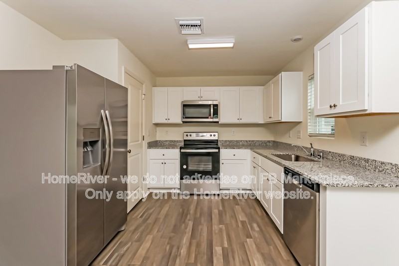 822 Sw 2nd St - Photo 5 of 18