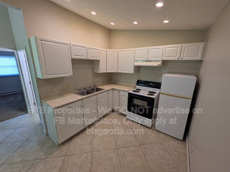 5917 W Plank Rd #6 - Photo 2 of 8