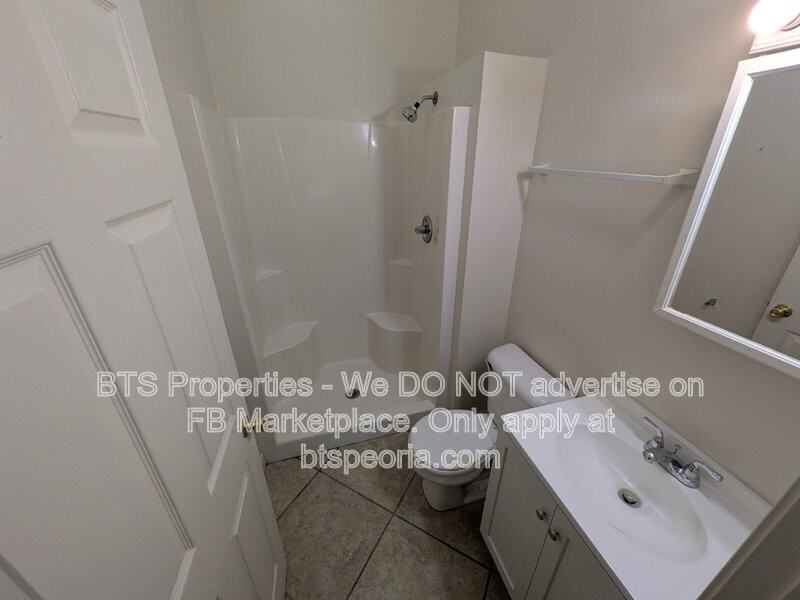 5917 W Plank Rd #6 - Photo 5 of 8