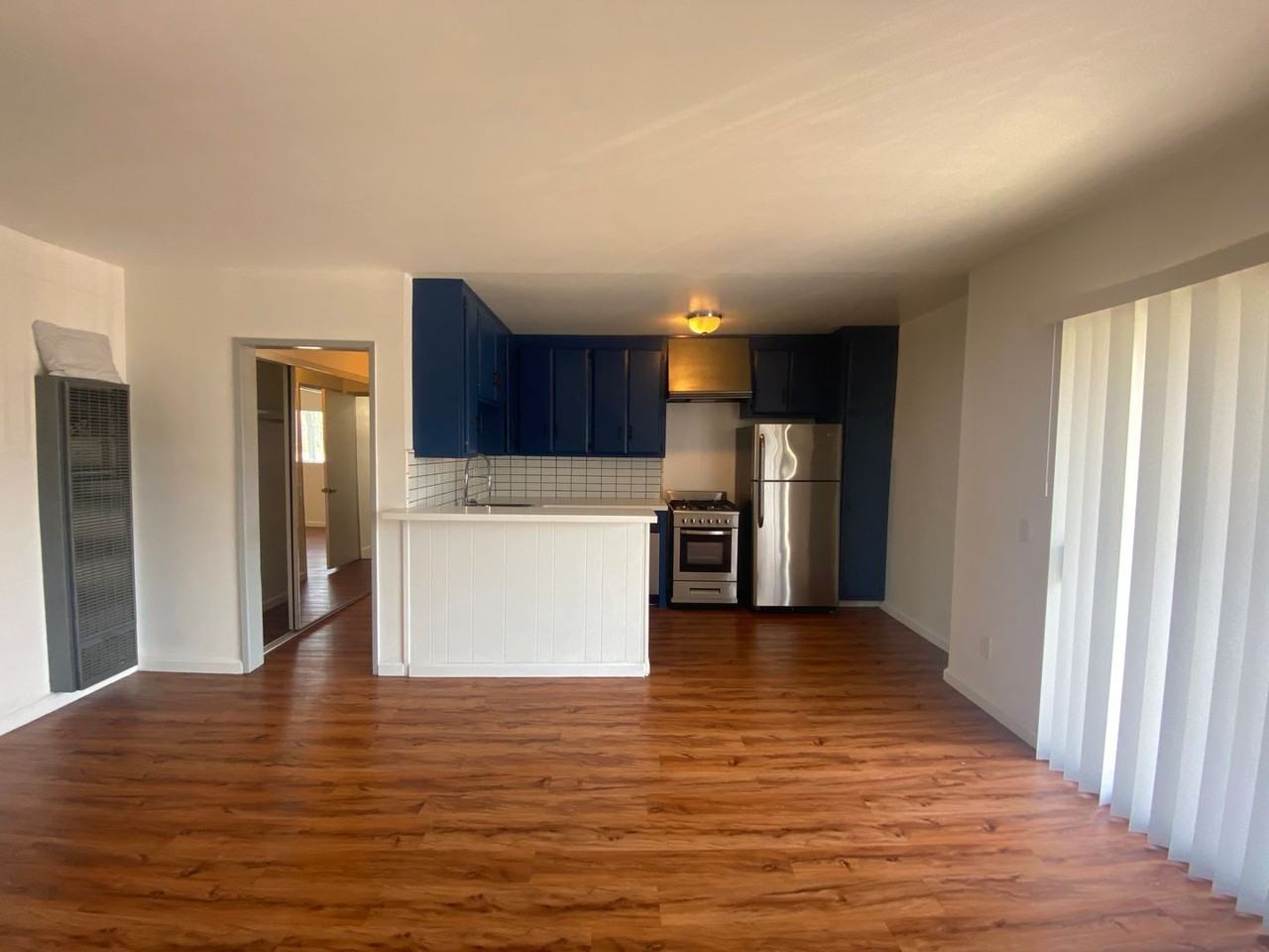 125AVE - Photo 3 of 12