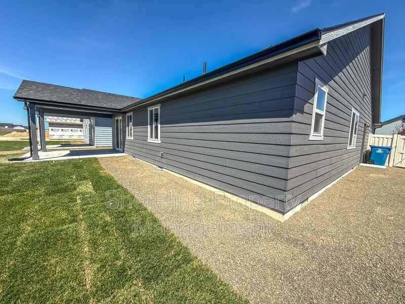 5563 E Garby St - Photo 4 of 28
