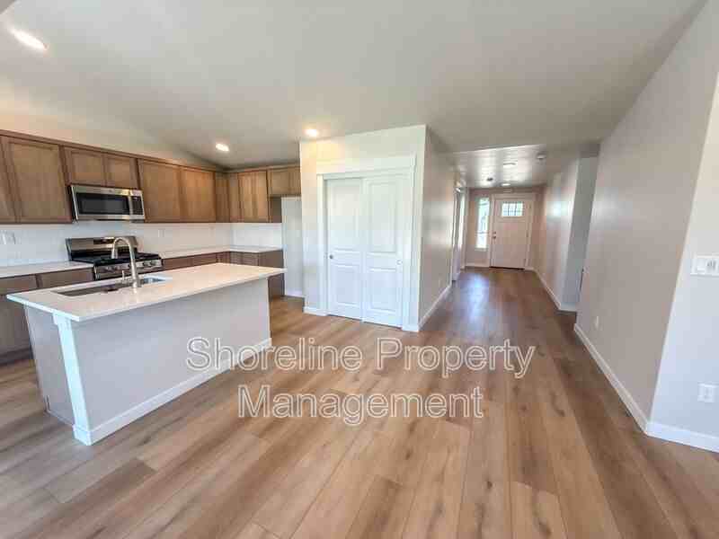 5563 E Garby St - Photo 7 of 28