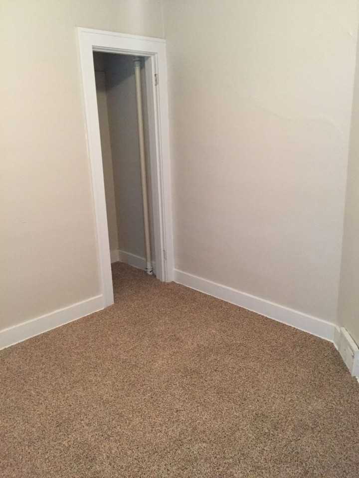 1121 N 12th - Photo 7 of 19