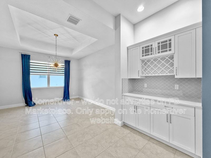 12482 Sw Sunrise Lake Ter - Photo 3 of 22