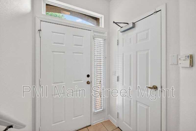10935 Derringer Dr - Photo 4 of 20