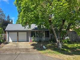 featured image of 1161 N Park Ave