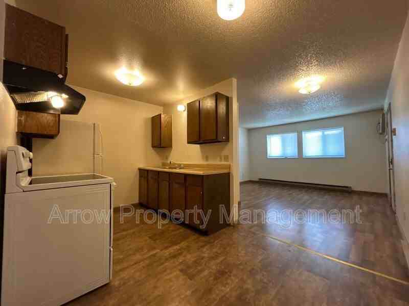 910 E E St - Photo 3 of 10