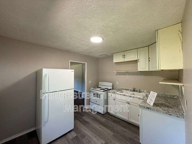 1427 Stuben Dr - Photo 2 of 8