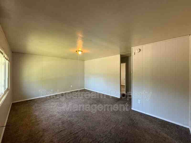 1427 Stuben Dr - Photo 3 of 8