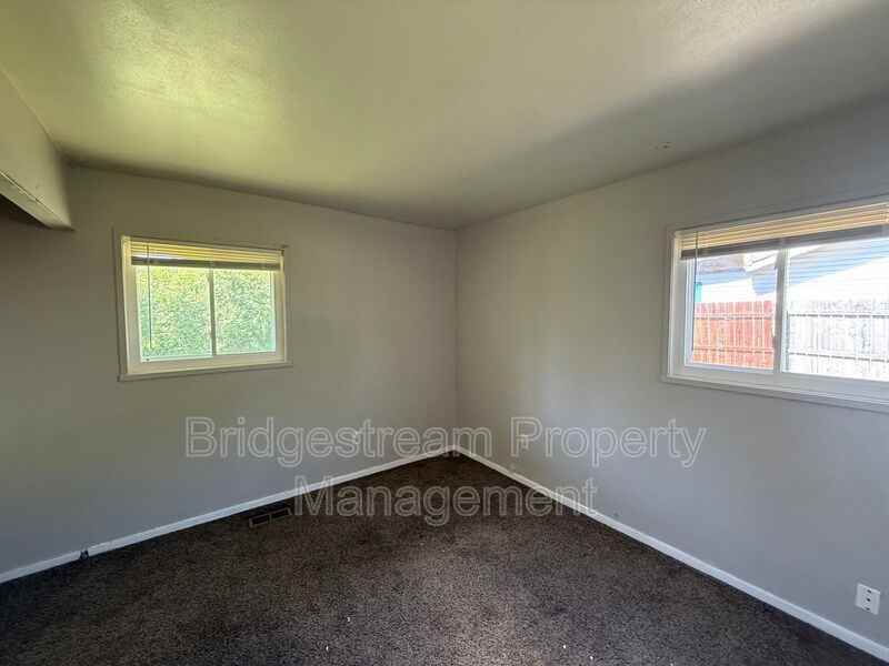 1427 Stuben Dr - Photo 6 of 8