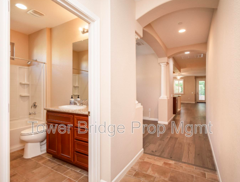 1457 Marseille Ln - Photo 4 of 50