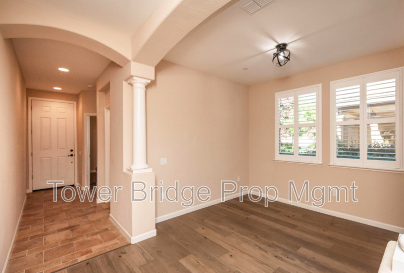 1457 Marseille Ln - Photo 6 of 50